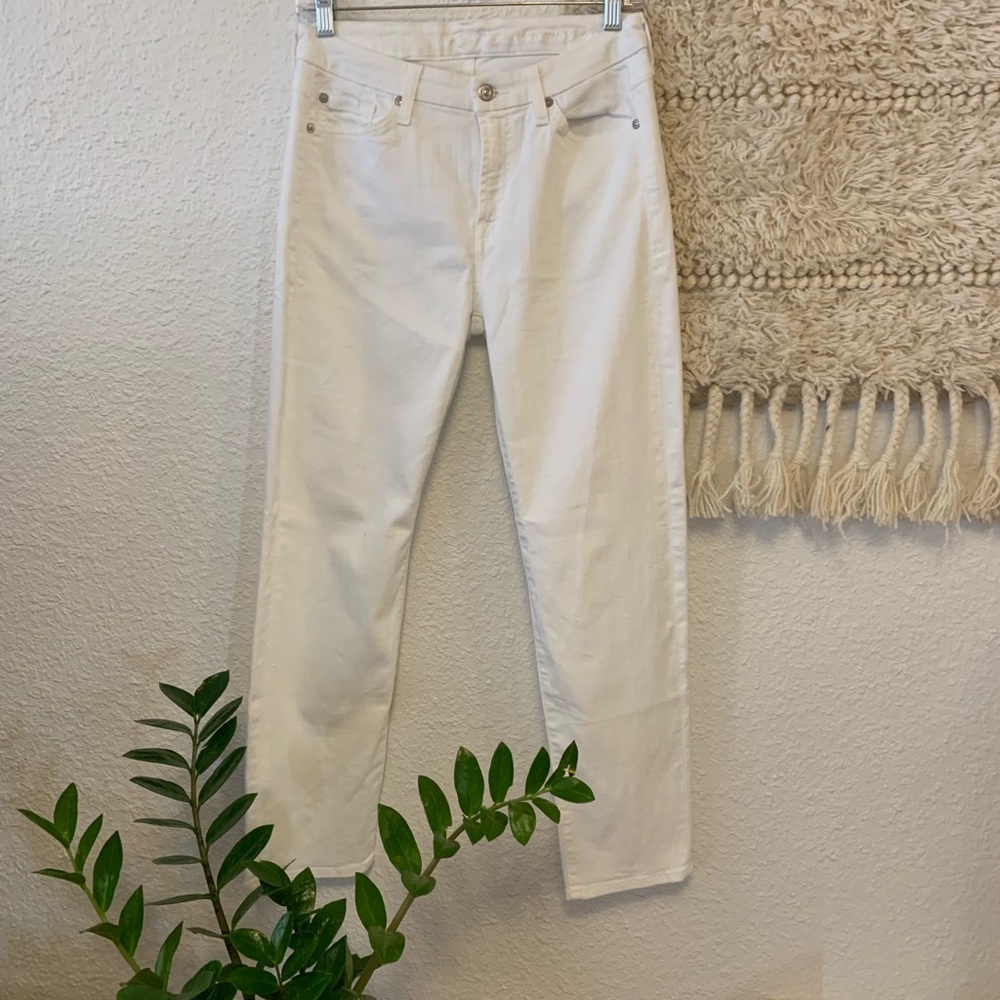 7 For All Mankind White Kimmie Crop Jean